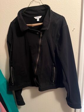 Women’s Black Zip-Front Jacket